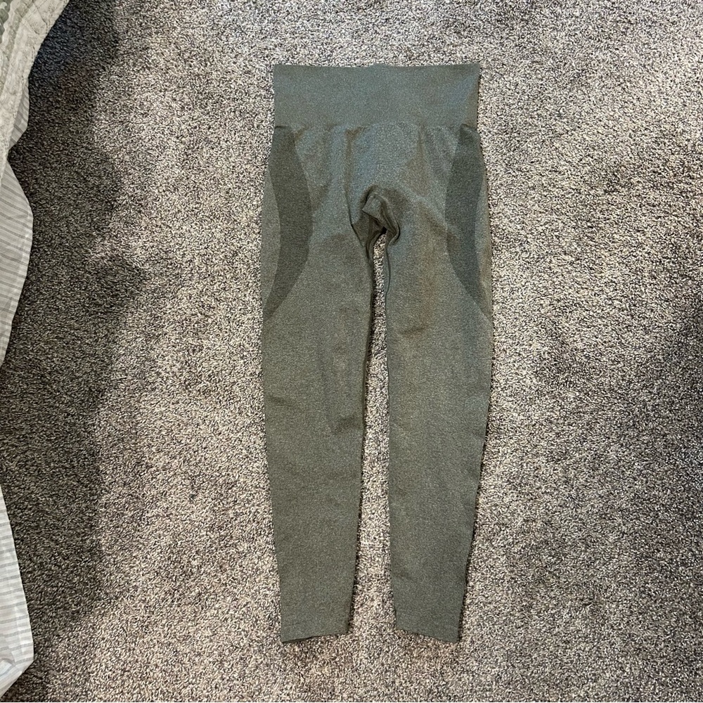 NVGTN style leggings